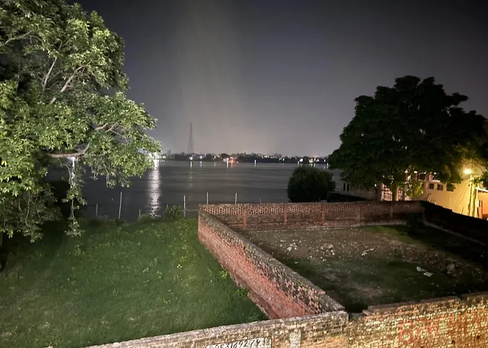 Sunrise Ganga View Guest House
